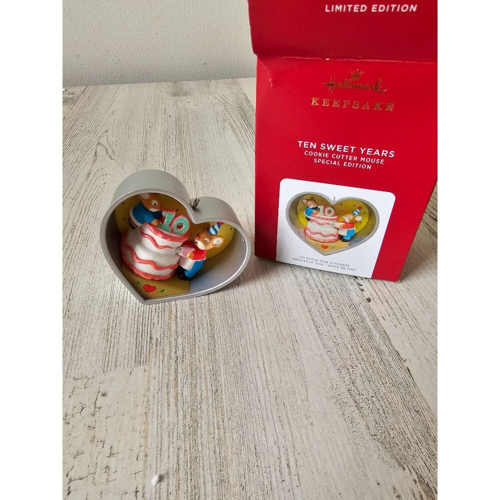 Hallmark 10 sweet years cookie cutter mouse ornament‎ baker new Xmas tree